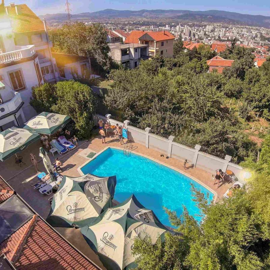 City View & Pool Apartment Nis Bagian luar foto