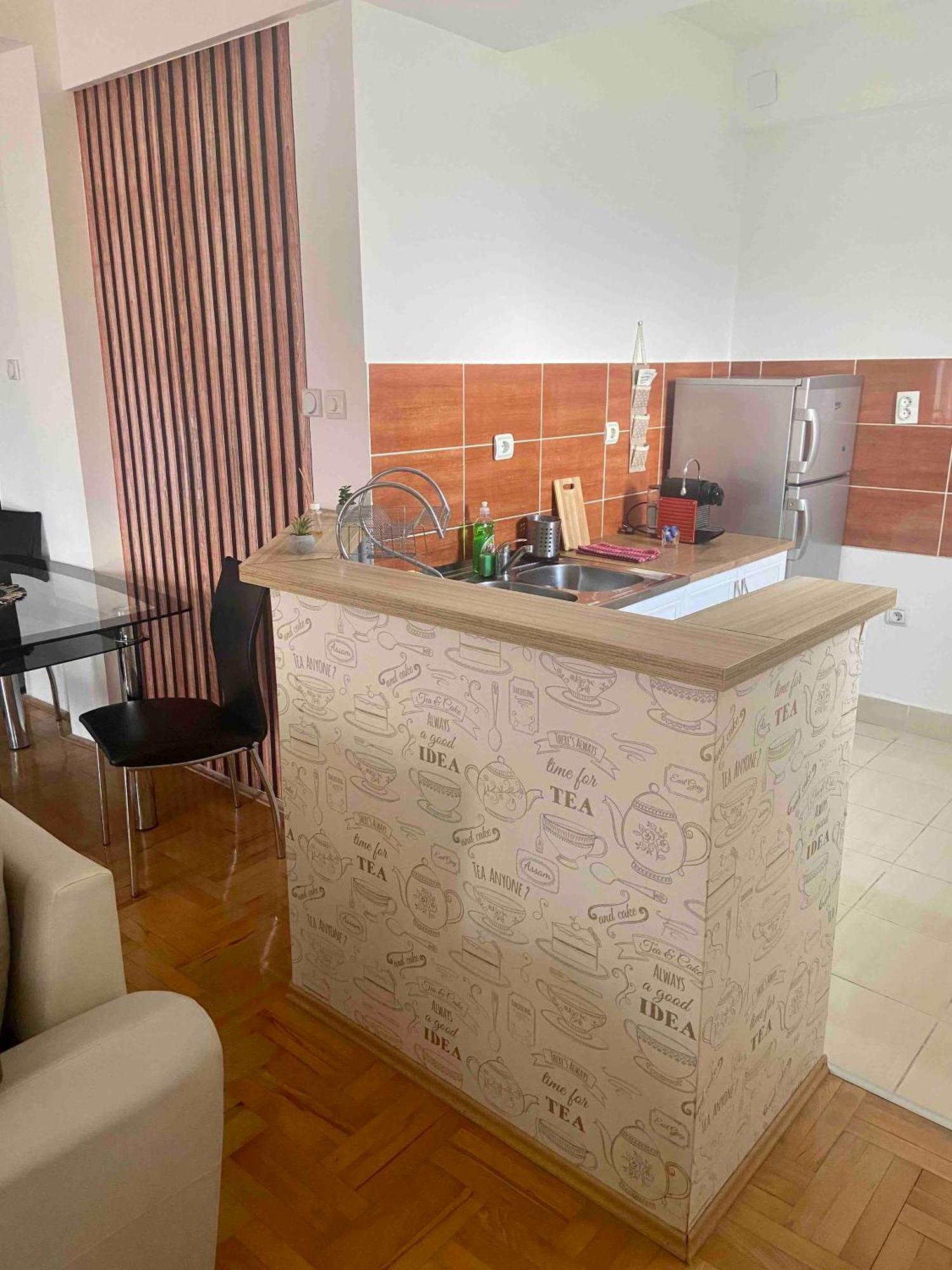 City View & Pool Apartment Nis Bagian luar foto