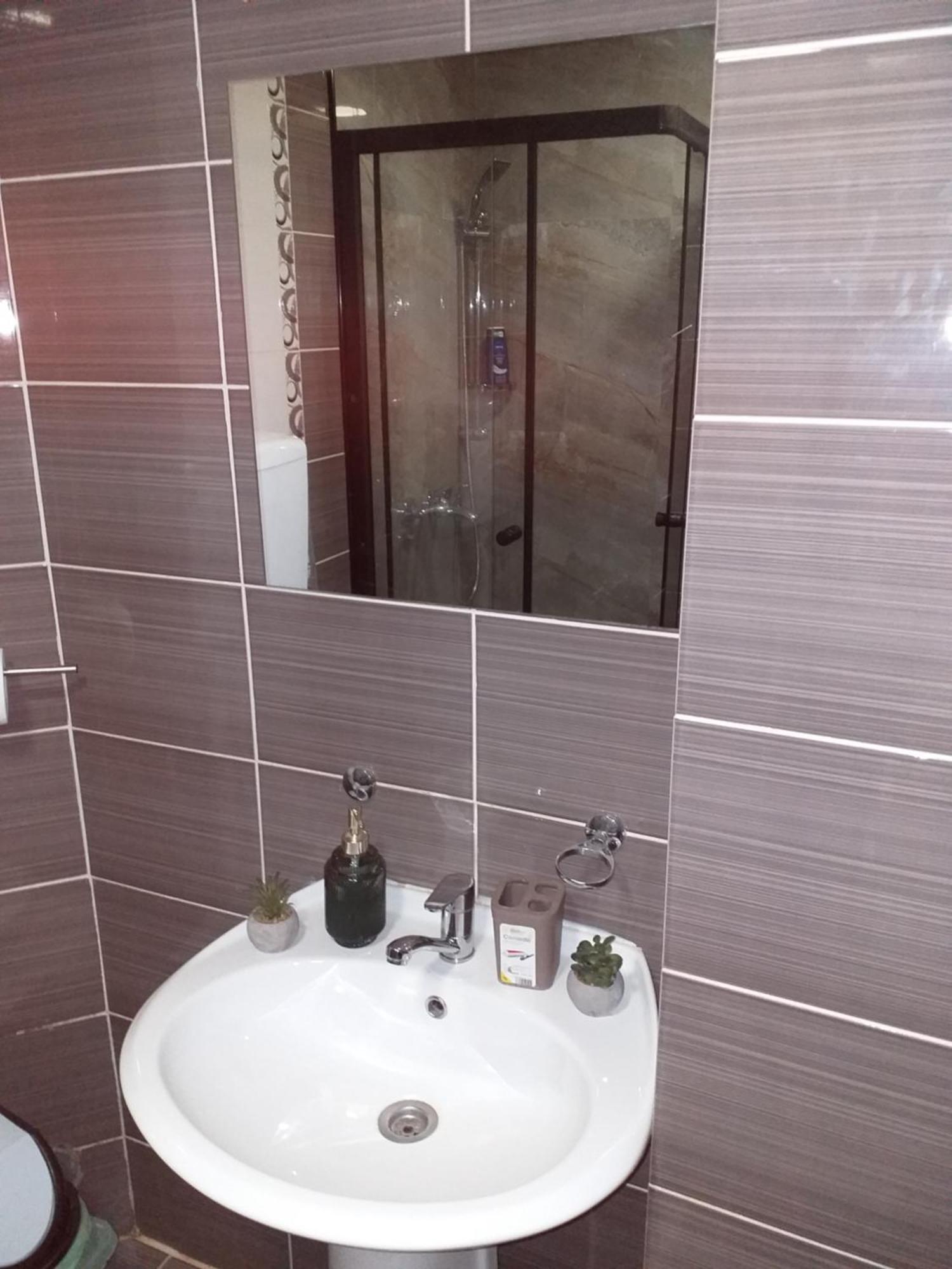 City View & Pool Apartment Nis Bagian luar foto